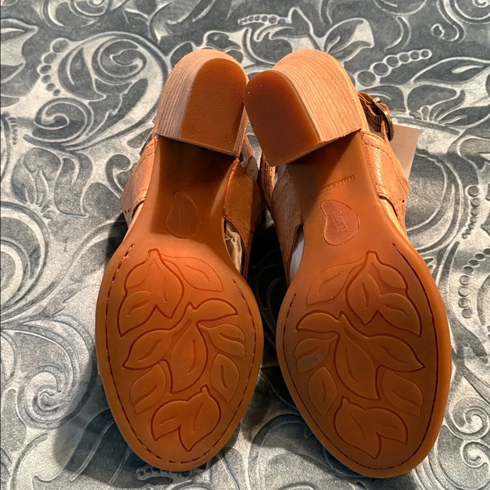 NWT Born Women's Tan Sandals - Genuine Leather Upper Sz 8 - Picture 7 of 14